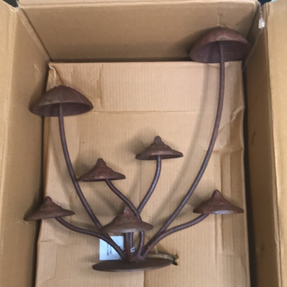 Anthropologie Whimsical Rustic Patina Iron Multiple Mushroom Tabletop Decor 🍄 - Picture 16 of 16